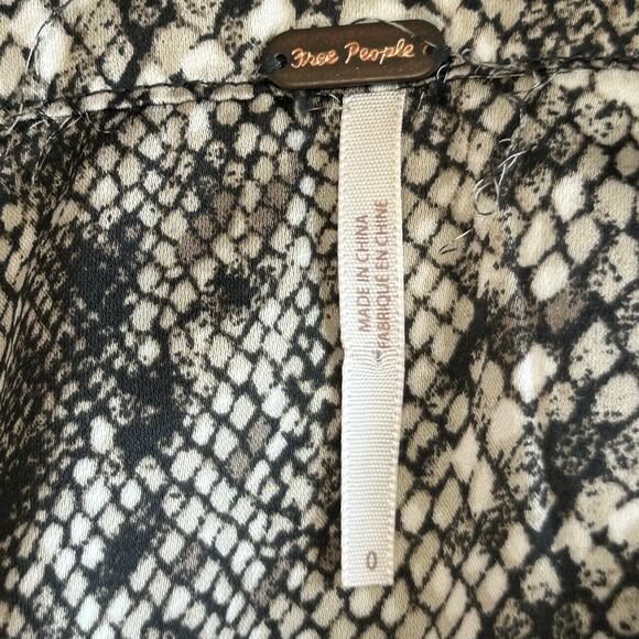 Free People Normani Bias Midi Snakeskin Skirt, Size O - Picture 4 of 8